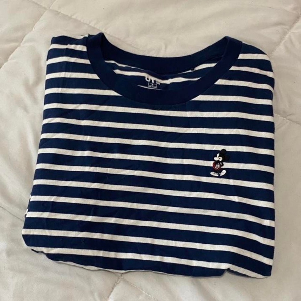 Uniqlo disney tee